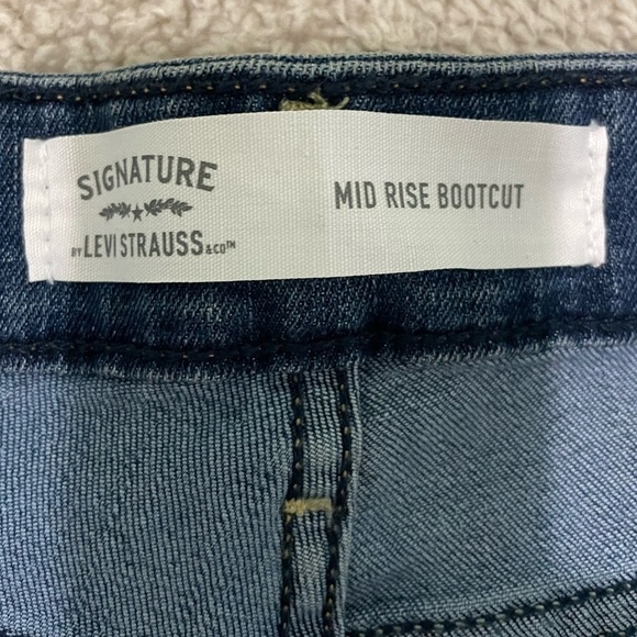 Brand new Signature Levi Strass mid rise boot cut size 18 nice stretch very cute - Picture 8 of 10